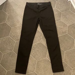 Black high waist pull-on legging